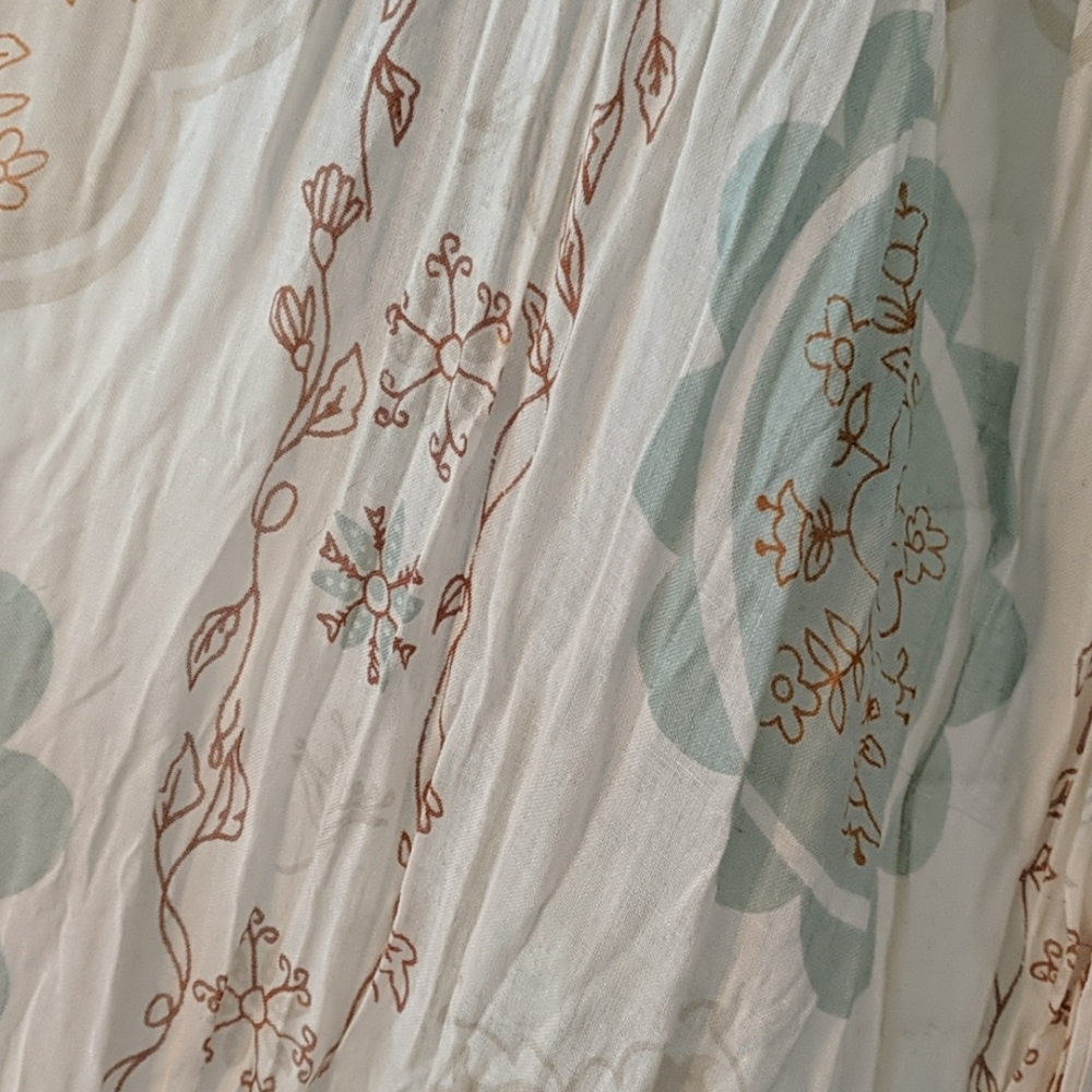 Linen Scarf - Picture 2 of 3
